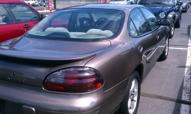 Pontiac Grand Prix 2001 photo 4