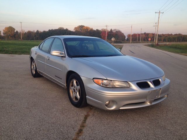 Pontiac Grand Prix 2001 photo 3