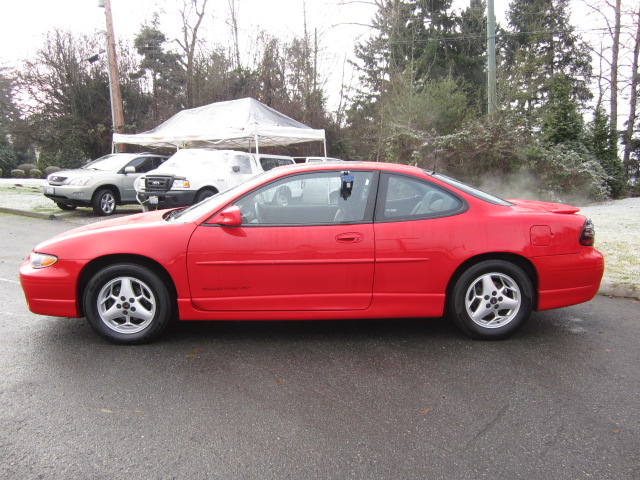 Pontiac Grand Prix 2002 photo 2