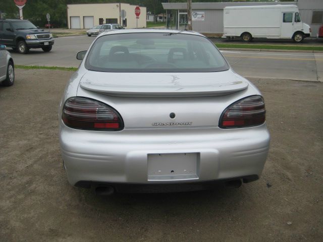 Pontiac Grand Prix 2002 photo 1