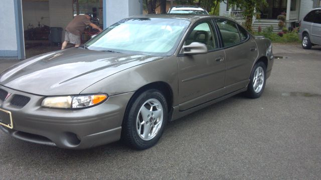 Pontiac Grand Prix Passion Sedan