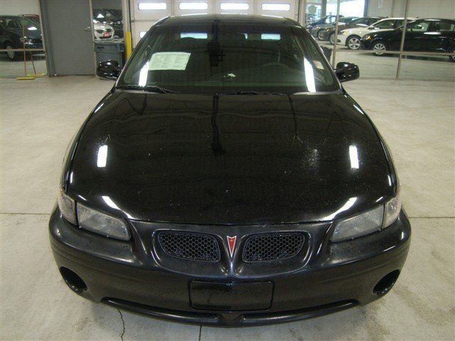 Pontiac Grand Prix 2002 photo 1