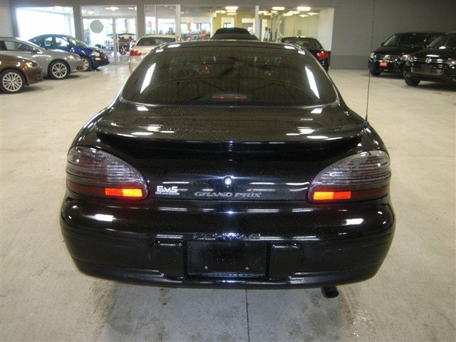 Pontiac Grand Prix 2002 photo 3