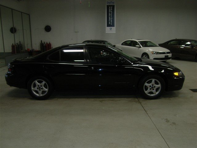 Pontiac Grand Prix 2002 photo 4