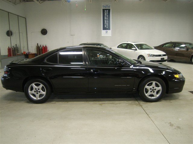 Pontiac Grand Prix 2002 photo 5