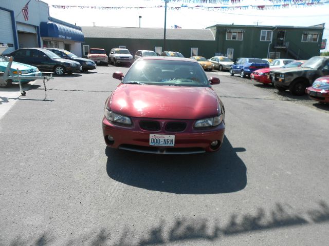 Pontiac Grand Prix Passion Sedan