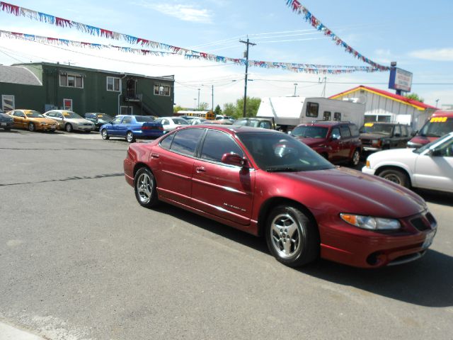 Pontiac Grand Prix 2002 photo 1