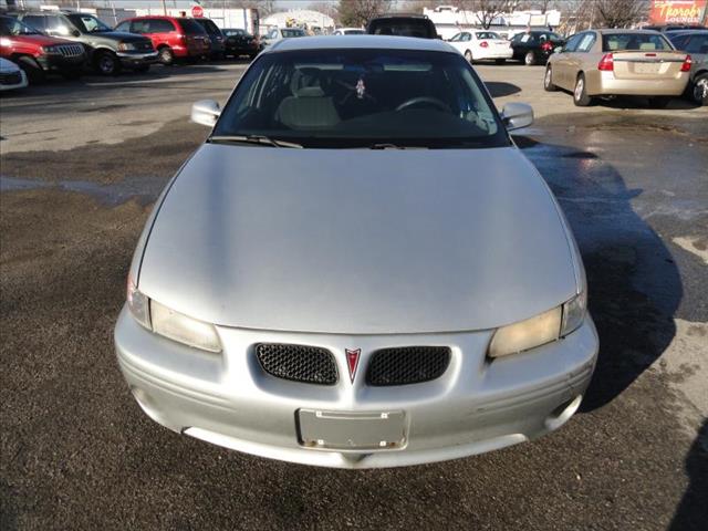 Pontiac Grand Prix 2002 photo 12