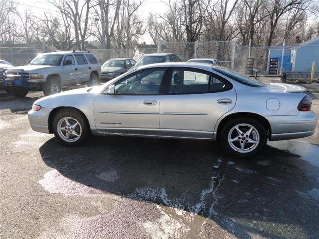 Pontiac Grand Prix 2002 photo 13