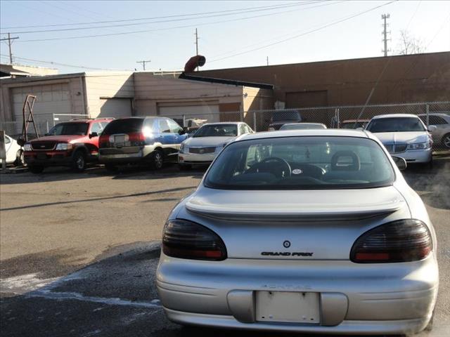 Pontiac Grand Prix 2002 photo 3