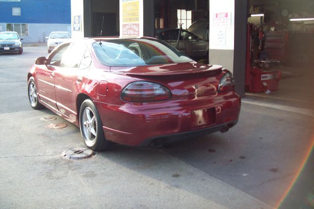 Pontiac Grand Prix 2002 photo 1