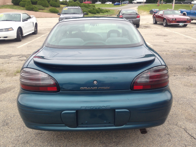 Pontiac Grand Prix 2002 photo 4