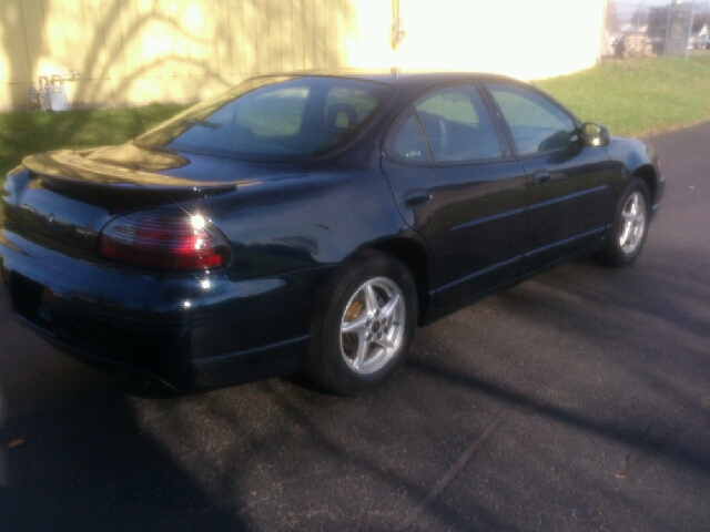 Pontiac Grand Prix 2002 photo 3