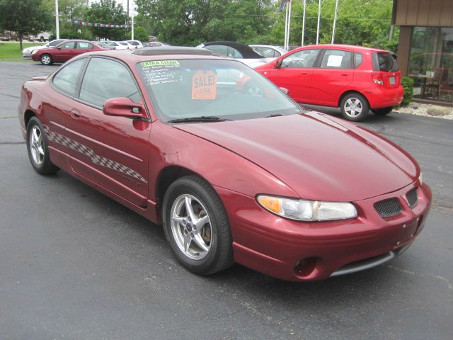 Pontiac Grand Prix 2002 photo 2