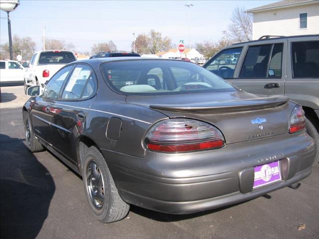 Pontiac Grand Prix 2002 photo 1