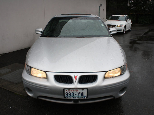 Pontiac Grand Prix 2002 photo 1