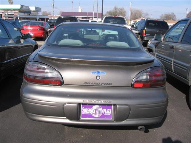 Pontiac Grand Prix 2002 photo 1