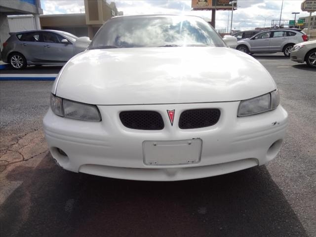 Pontiac Grand Prix 2002 photo 3