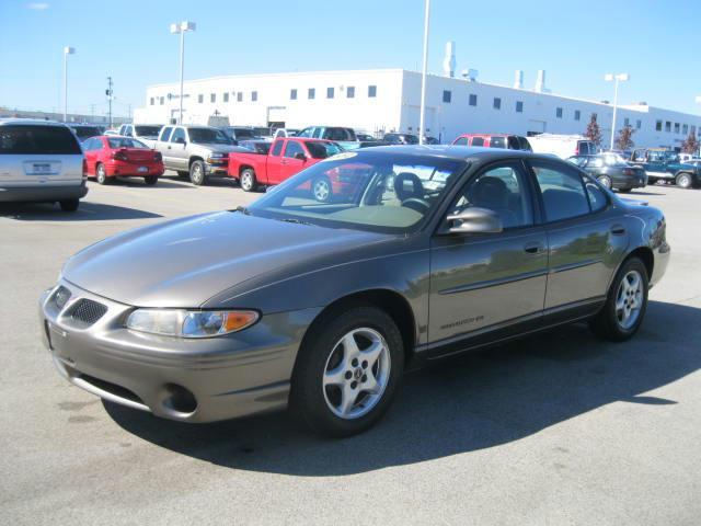 Pontiac Grand Prix 2002 photo 3