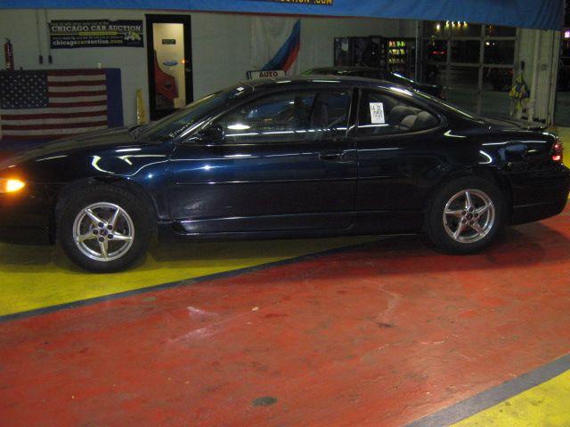 Pontiac Grand Prix 2002 photo 2