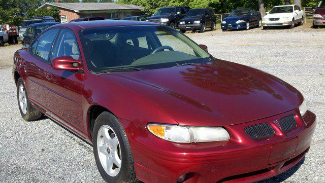 Pontiac Grand Prix 2002 photo 1