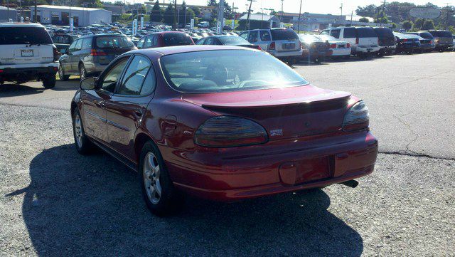 Pontiac Grand Prix 2002 photo 3