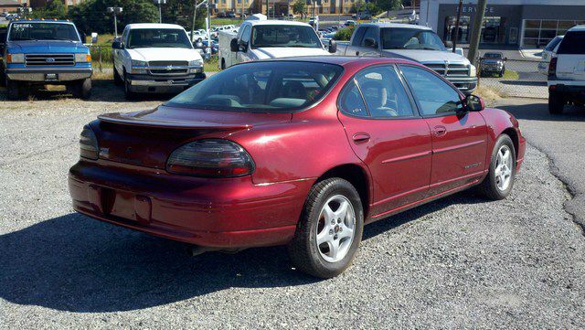 Pontiac Grand Prix 2002 photo 4