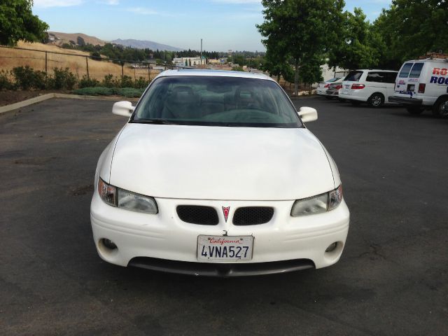 Pontiac Grand Prix 2002 photo 13