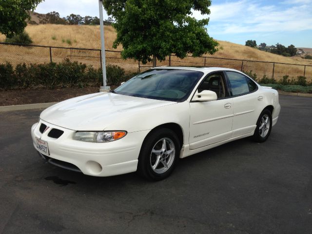 Pontiac Grand Prix 2002 photo 6