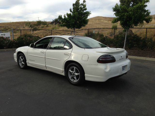 Pontiac Grand Prix 2002 photo 8