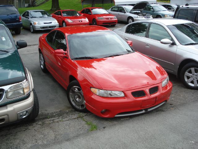 Pontiac Grand Prix 2002 photo 2