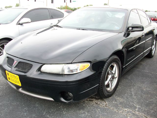 Pontiac Grand Prix 2002 photo 2