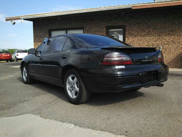 Pontiac Grand Prix 2002 photo 1