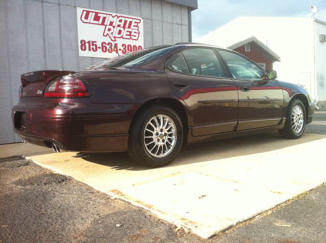 Pontiac Grand Prix 2002 photo 2