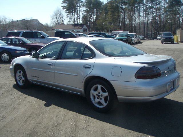 Pontiac Grand Prix 2002 photo 3