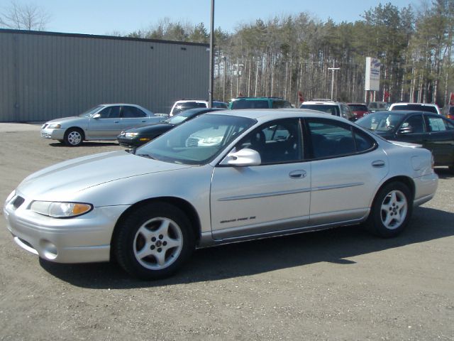 Pontiac Grand Prix 2002 photo 4