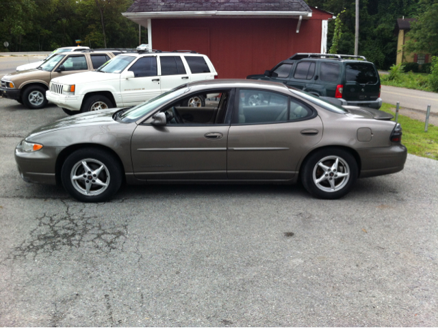 Pontiac Grand Prix 2002 photo 1