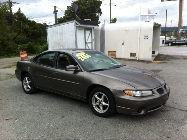 Pontiac Grand Prix 2002 photo 4