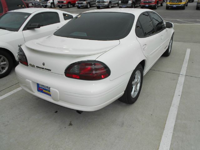 Pontiac Grand Prix 2002 photo 3