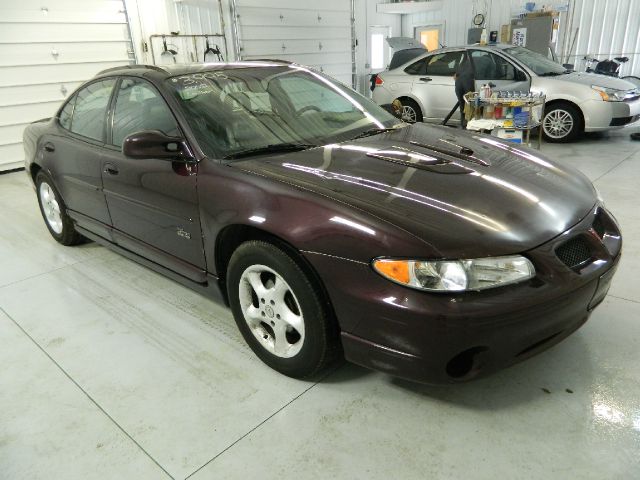 Pontiac Grand Prix 2002 photo 1