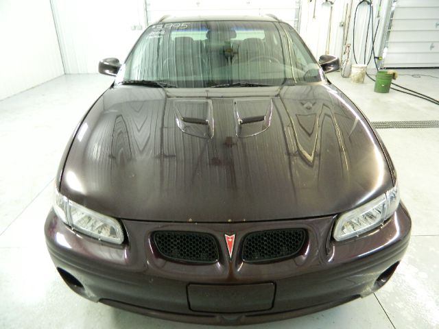 Pontiac Grand Prix 2002 photo 2