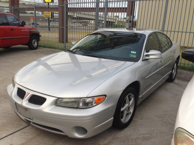 Pontiac Grand Prix 2002 photo 3