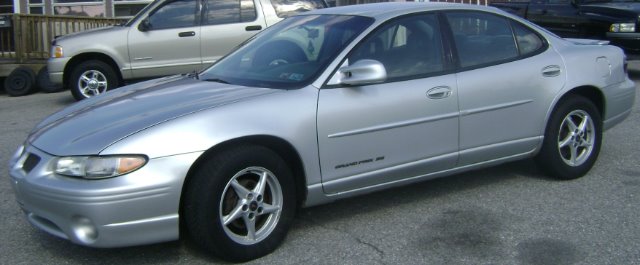 Pontiac Grand Prix 2002 photo 3