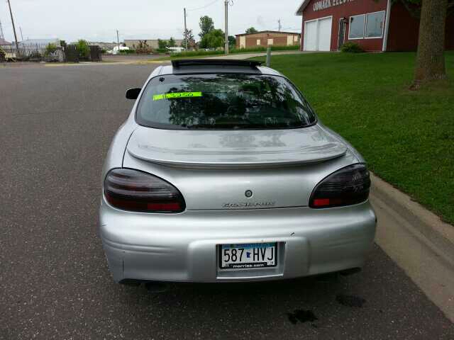 Pontiac Grand Prix Passion Sedan