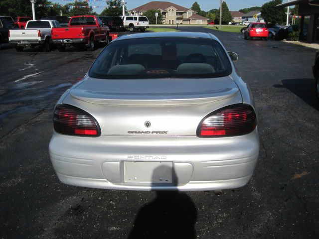 Pontiac Grand Prix 2002 photo 3