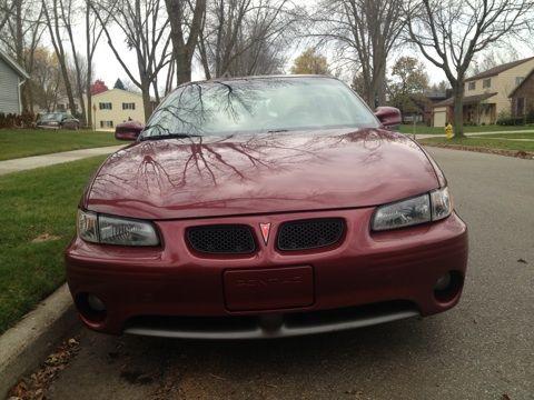 Pontiac Grand Prix 2002 photo 2