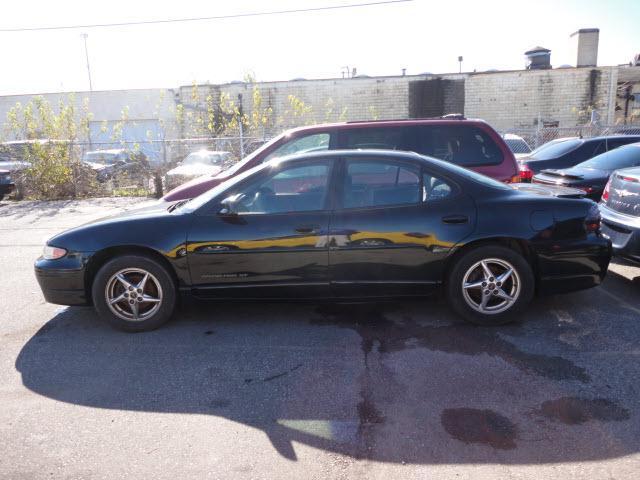 Pontiac Grand Prix 2002 photo 1