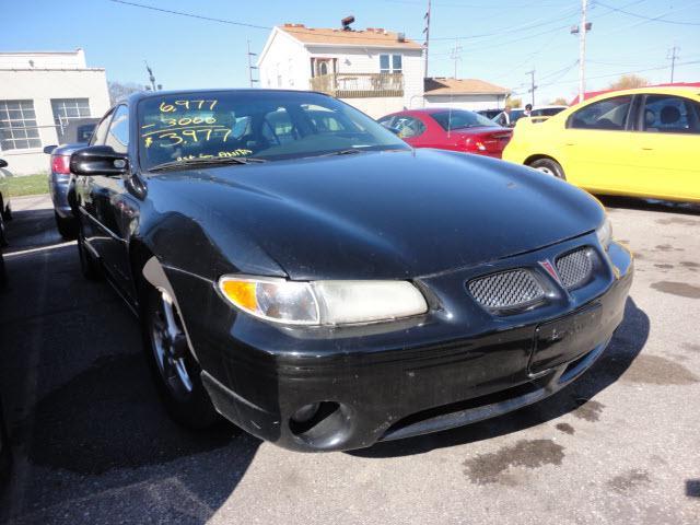 Pontiac Grand Prix 2002 photo 2