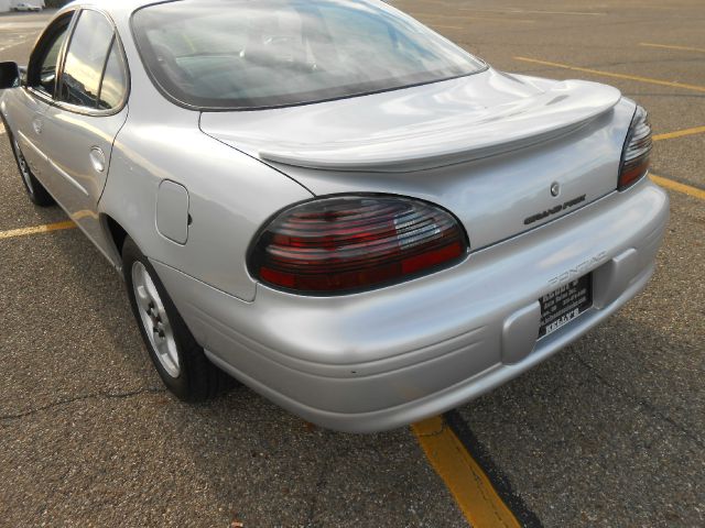 Pontiac Grand Prix 2002 photo 3