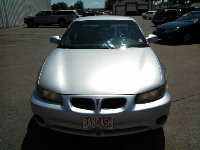 Pontiac Grand Prix 2002 photo 2